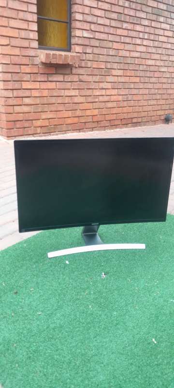 Samsung S27D590C 27" Full HD (1920x1080) PLS 4ms Response Curved LED Glossy Black Desktop Monitor