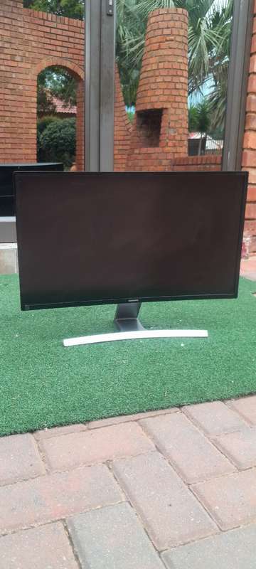 Samsung S27D590C 27" Full HD (1920x1080) PLS 4ms Response Curved LED Glossy Black Desktop Monitor