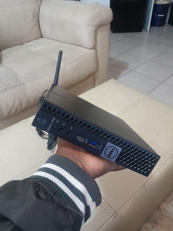 Dell OptiPlex 7050 Micro, Core i5 7th Gen, 8Gig Ram 256Gb SSD, Wifi, Win 11Pro