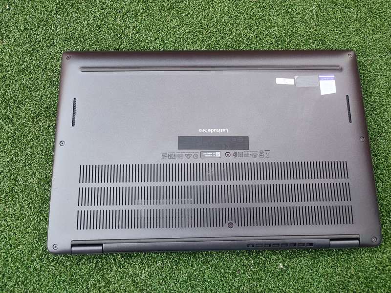 Dell Latitude 7410 Notebook PC  Core i7-10610U / 14 FHD / 16GB RAM / 512GB SSD / Win 11 Pro