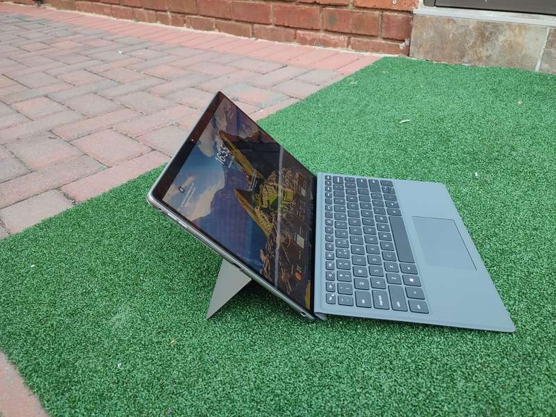 Dell Latitude 7320 Detachable 13-inch FHD+ 2-in-1 Laptop  Intel Core i5-1140G7 256GB SSD 16GB RAM