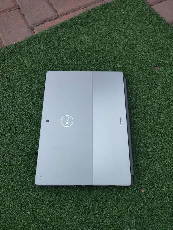 Dell Latitude 7320 Detachable 13-inch FHD+ 2-in-1 Laptop  Intel Core i5-1140G7 256GB SSD 16GB RAM