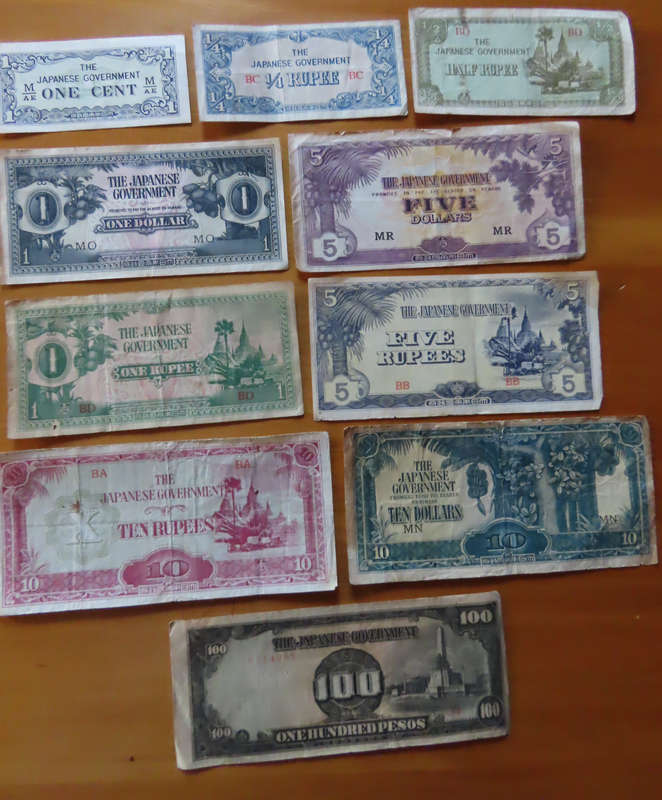 WWII - Lot of 10 Japanese Military Banknotes