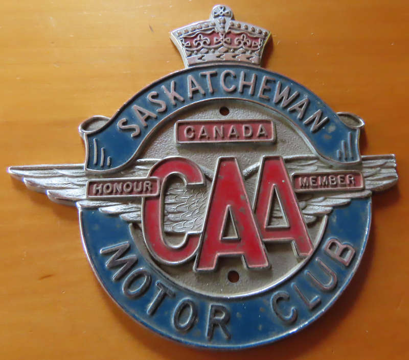 Canada - Saskatchewan Motor Club Metal Badge