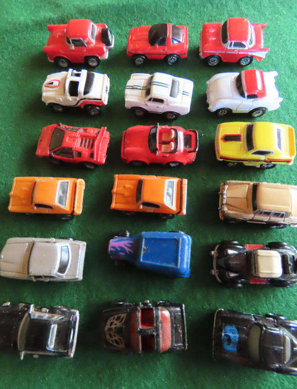 Galoob Micro Toys - 18 Motor Cars