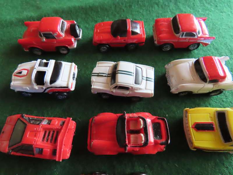 Galoob Micro Toys - 18 Motor Cars