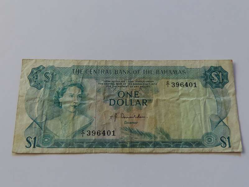 Bahamas - Central Bank of the Bahamas - One Dollar 1974 Issue VF