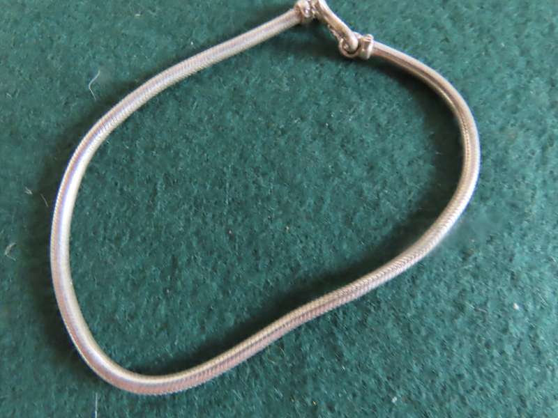 Costume Jewellery - 3 Bracelets 2 Necklaces