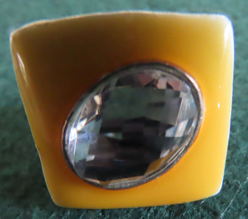 Costume Jewellery - 5 Rings