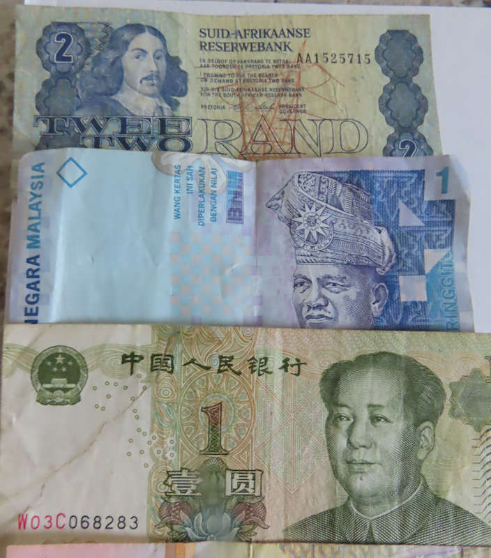 Banknotes- Lot of 10 different World Banknotes