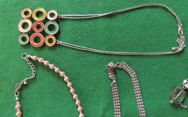 Costume Jewellery - 6 Necklaces # 1