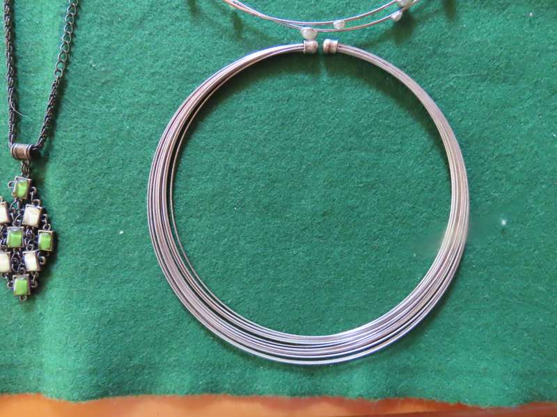 Costume Jewellery - 6 Necklaces # 8