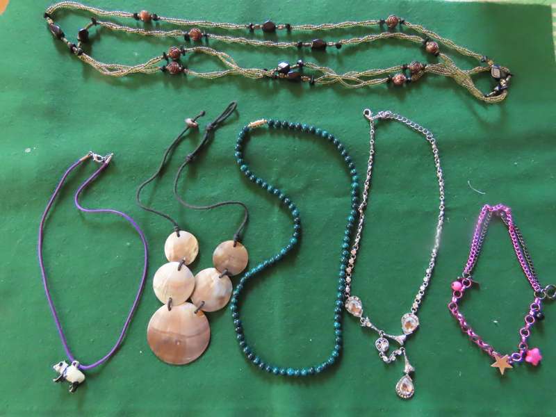 Costume Jewellery - 6 Necklaces # 9