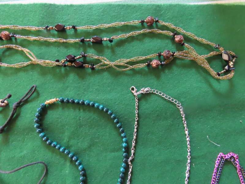 Costume Jewellery - 6 Necklaces # 9