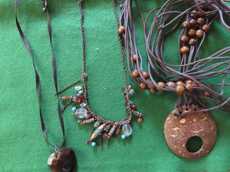 Costume Jewellery - 6 Necklaces # 10