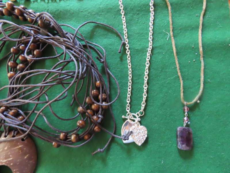 Costume Jewellery - 6 Necklaces # 10