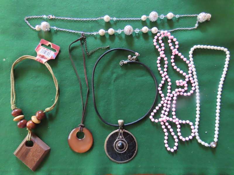Costume Jewellery - 6 Necklaces # 17