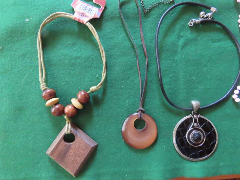 Costume Jewellery - 6 Necklaces # 17