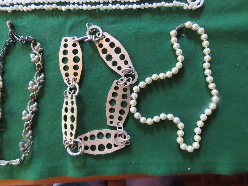Costume Jewellery - 6 Necklaces # 18