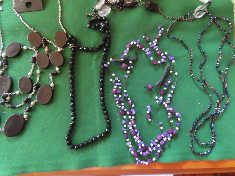 Costume Jewellery - 6 Necklaces # 32