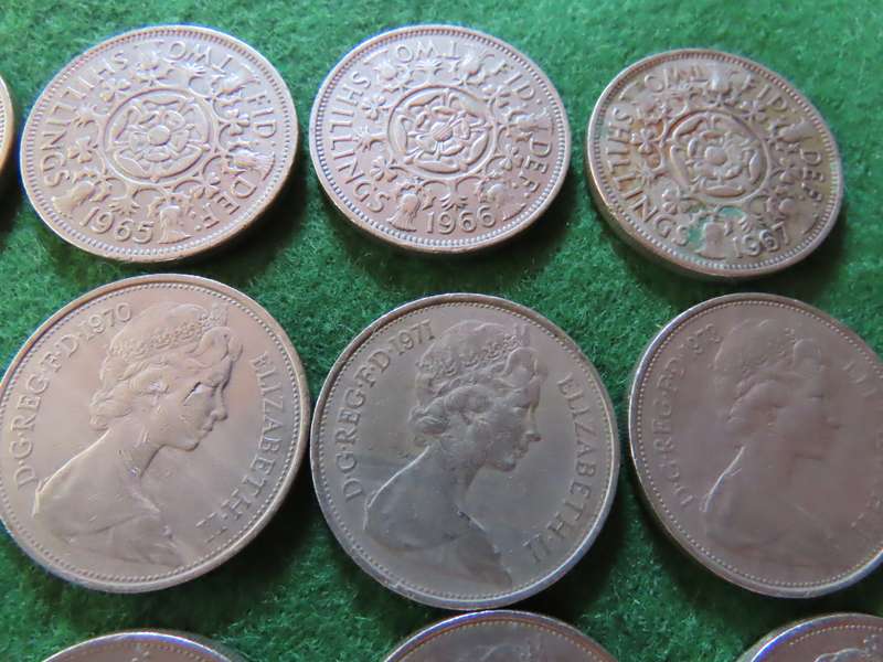 Great Britain - Job Lot of Fifteen  2/- (Florin) Coins - Dates as shown