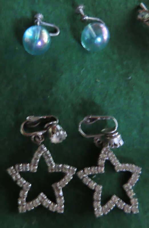 Costume Jewellery - 6 Pairs of Earrings # 6