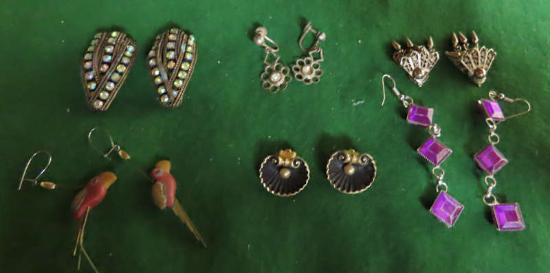 Costume Jewellery - 6 Pairs of Earrings # 3