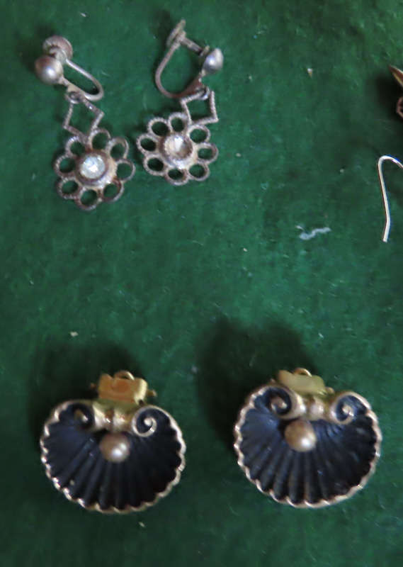 Costume Jewellery - 6 Pairs of Earrings # 3