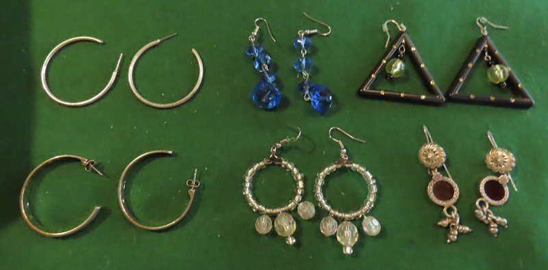 Costume Jewellery - 6 Pairs of Earrings # 7