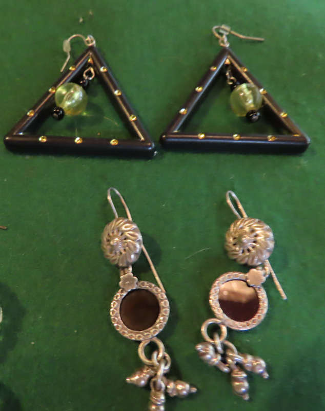 Costume Jewellery - 6 Pairs of Earrings # 7
