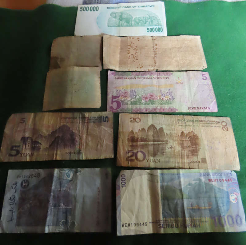 Bank Notes - Lot of 9 Different International Bank Notes