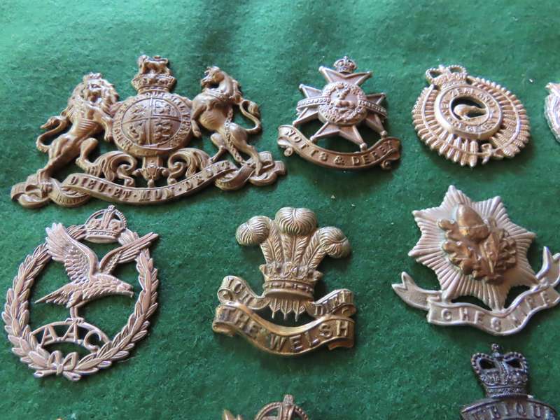 Militaria - Job lot of Badges - No lugs
