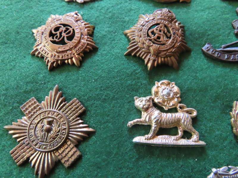 Militaria - Job lot of Badges - No lugs