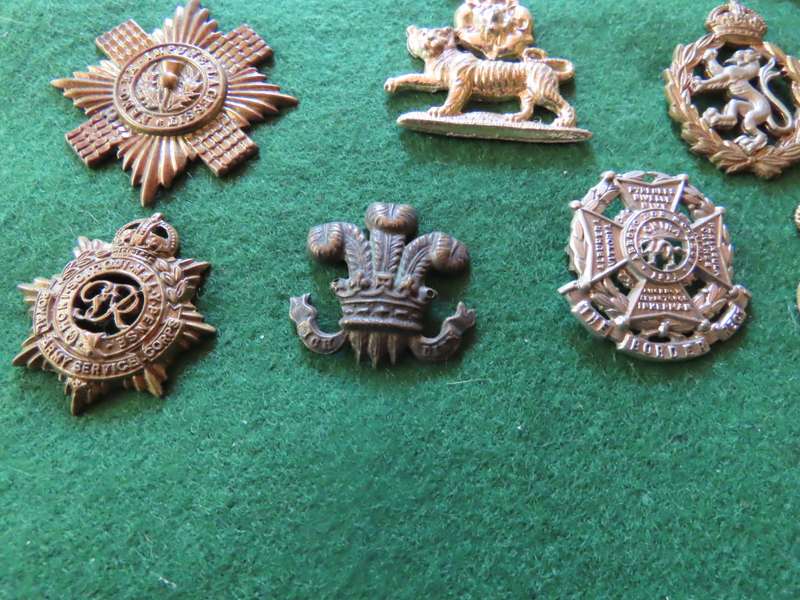 Militaria - Job lot of Badges - No lugs