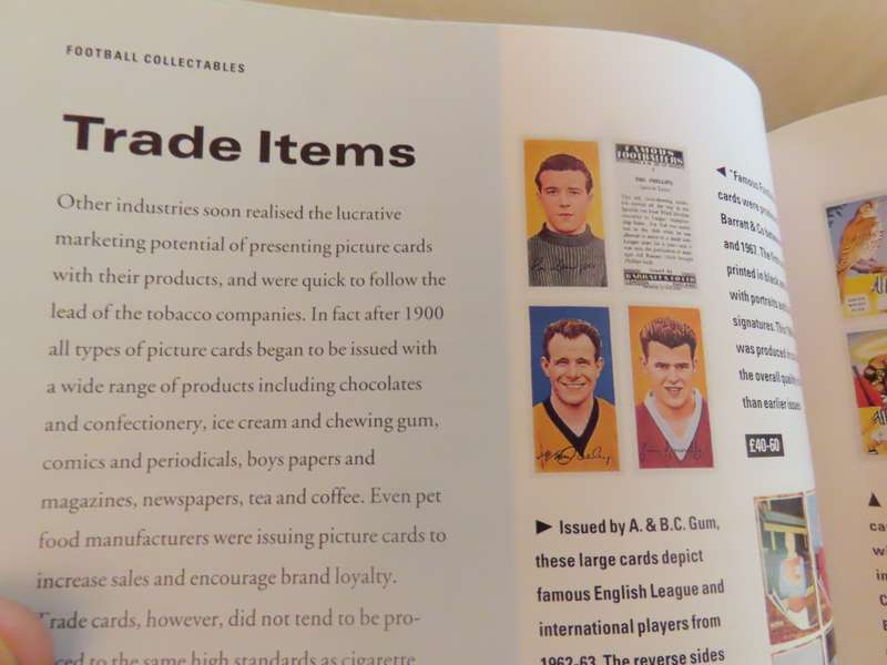 The Hamlyn Guide To Football Collectibles - Prices Outdated - Descriptions of Items Excellent