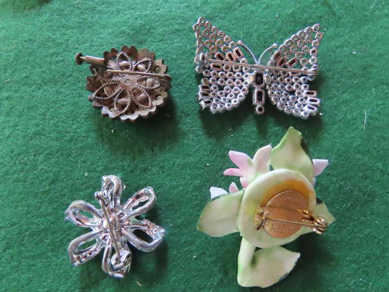Costume Jewellery - 4 Brooches # 4