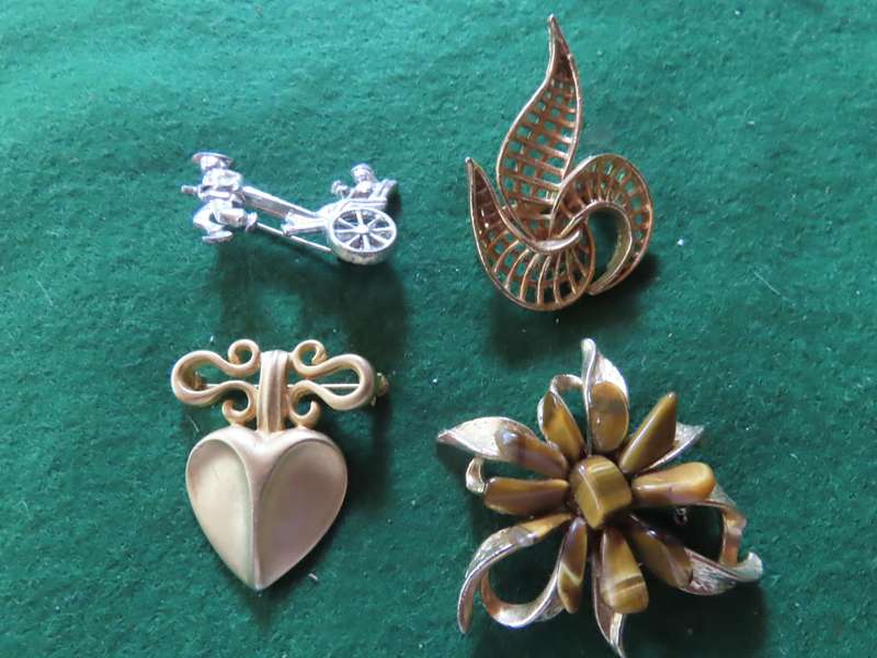Costume Jewellery - 4 Brooches # 3