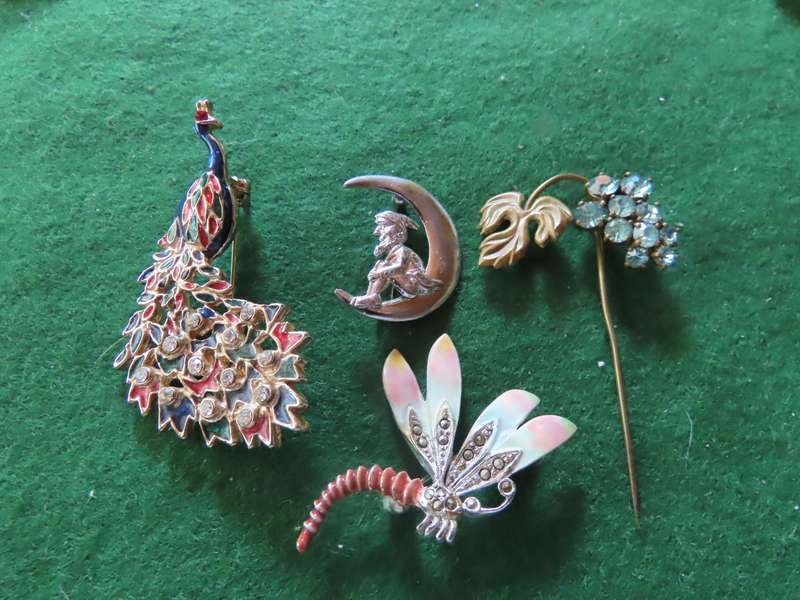 Costume Jewellery - 4 Brooches # 1