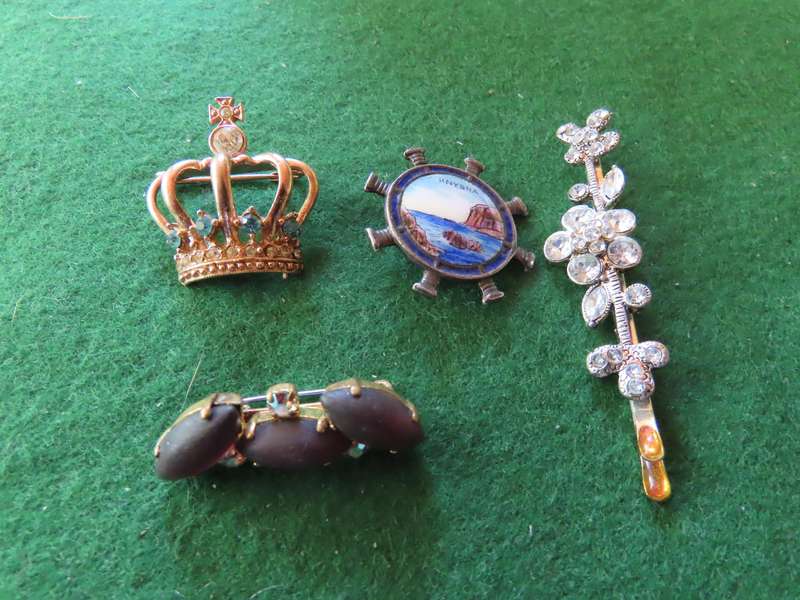 Costume Jewellery - 4 Brooches # 2