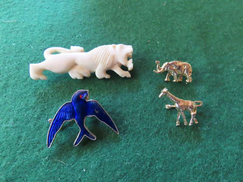 Costume Jewellery - 4 Brooches # 3