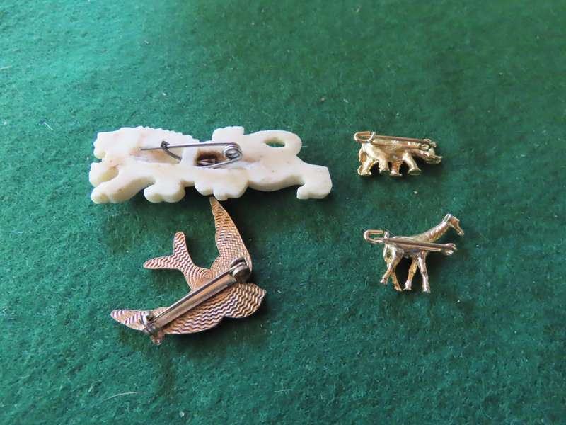 Costume Jewellery - 4 Brooches # 3