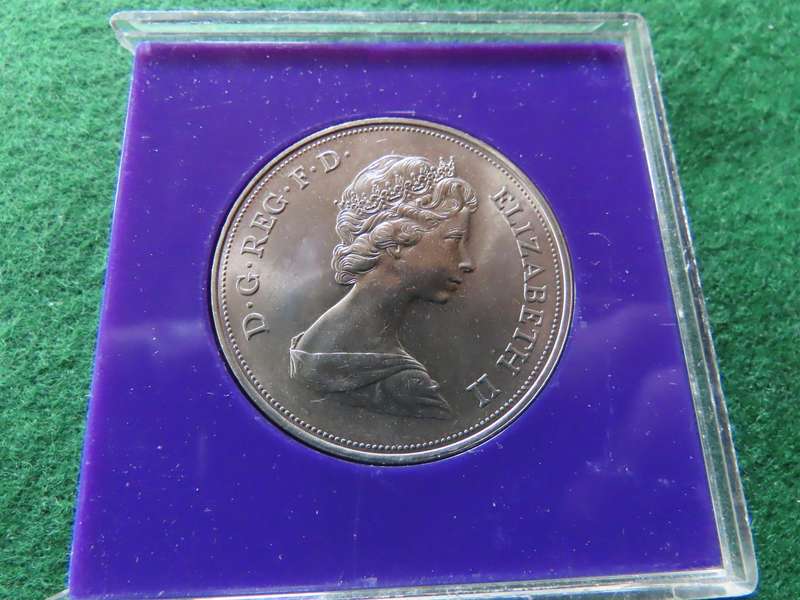 Great Britain -Queen Elizabeth II Silver Wedding Coin 1947-1972 encased in plastic holder