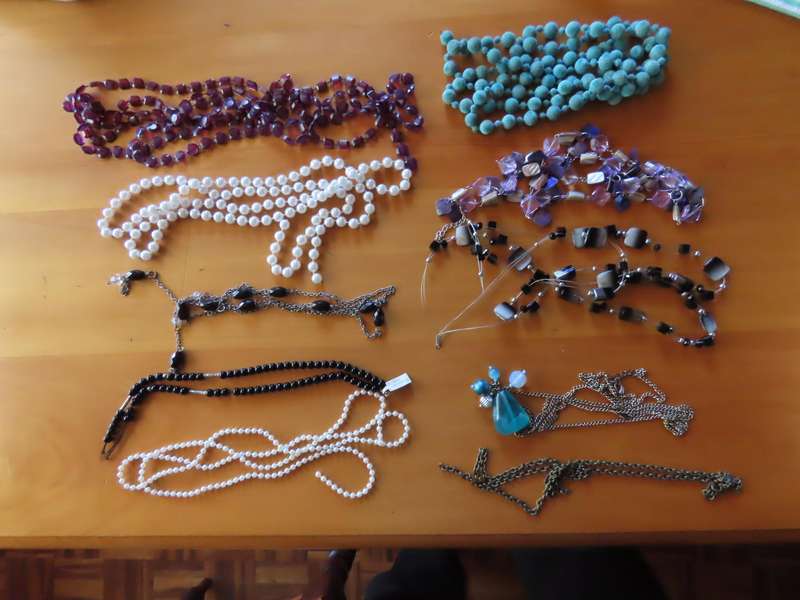 Jewellery - D.I.Y. - Collection of Necklaces etc. # 4 - Needing repair - Job Lot