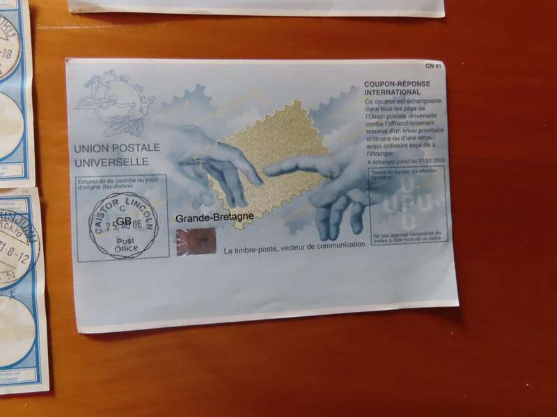 Union Postale Universalle - 8 Coupons Britain, Japan and Australia