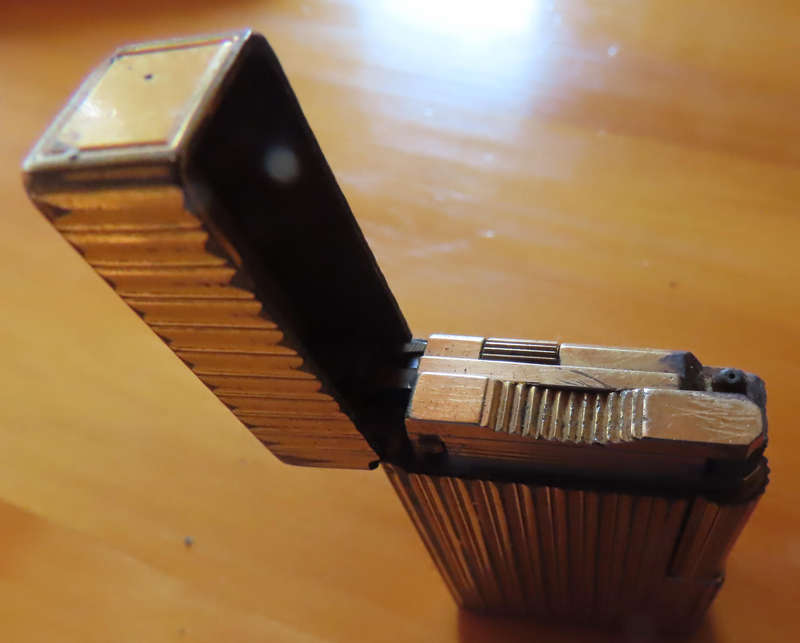 Dupont Lighter - Gold plated - Genuine Needs Good Service