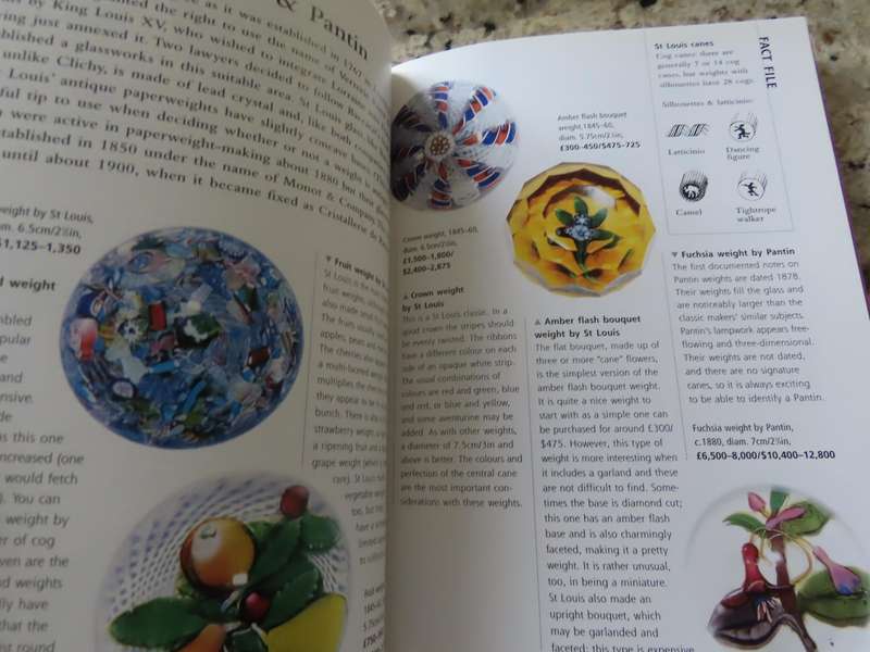 Millers Collector's Guide - Paperweights of the 19th and 20th Centuries