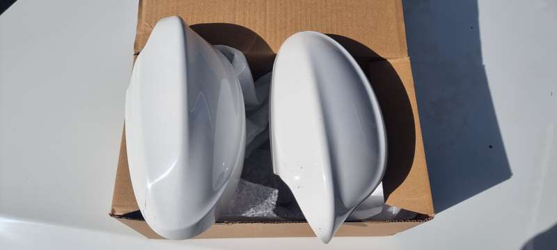 OEM Bmw E90 Pre-LCi mirror covers
