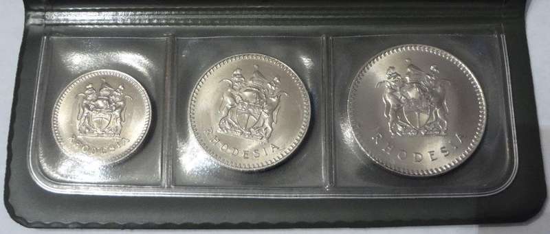 1970-1977 RHODESIA, UNCIRCULATED 7 COINS TYPE SET, ORIGINAL GREEN WALLET