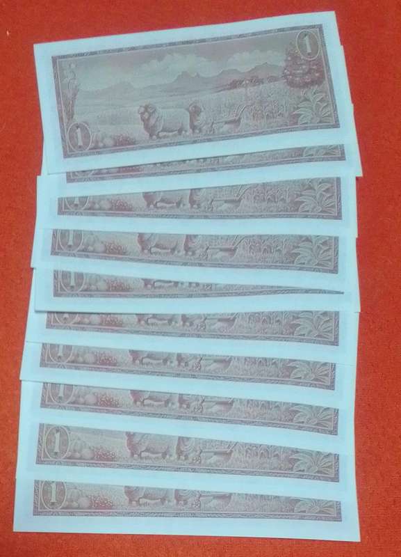 **10x**  South Africa R1 notes in sequence signed by TW de Jongh