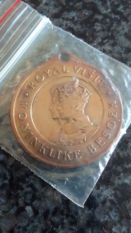 1947 Royal Visit of King George VI and Queen Elizabeth Bronze medallion